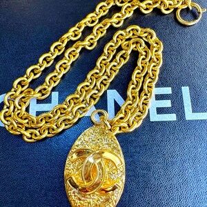 CHANEL Gold Crystal Embellished Necklace
